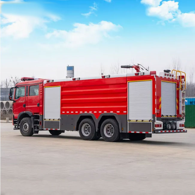 Sinotruk HOWO 6X4 18ton 20ton Foam Water Tank Fire Fighting Truck Fire Rescue Truck