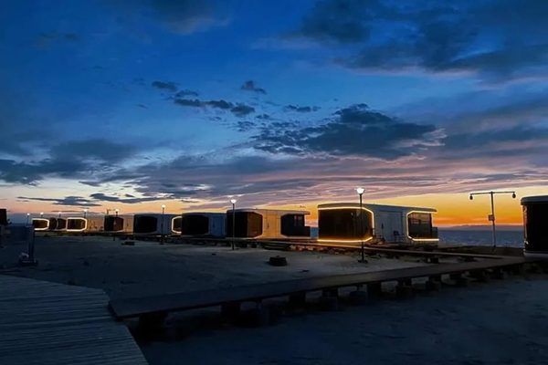 Unlocking a new travel experience: exploring the new home-stay space capsule house