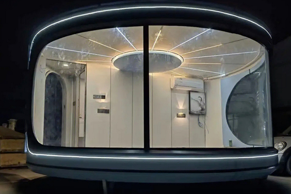 Container passenger smart space capsule home-stay: the perfect fusion of technology and comfort