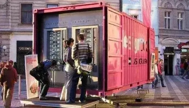 Dry-box type housing container