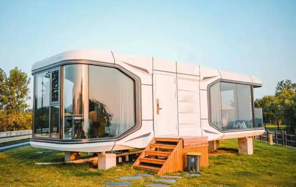 Capsule House