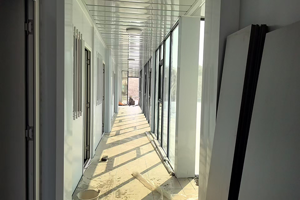 Customization and Comfort in Folding Container Home Interiors and Amenities