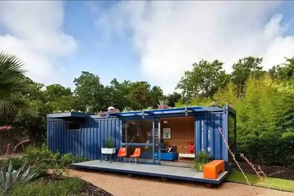 The Ultimate Guide to Modern Shipping Container Homes
