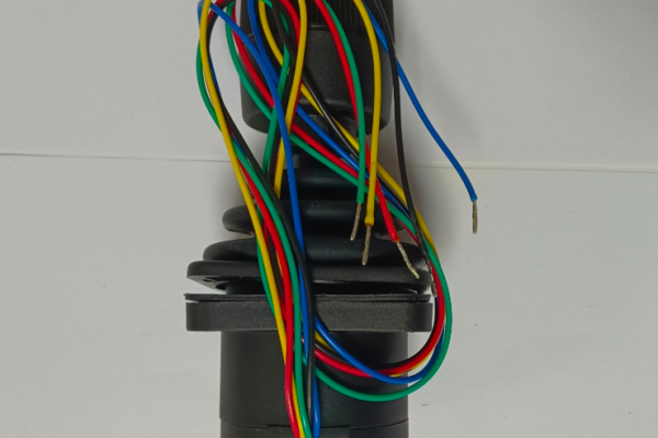 Comment la technologie des joysticks « franchit » pour booster la productivité