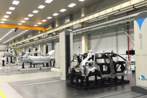 Perché la finitura superficiale è più importante della velocità nel taglio dei modelli in argilla