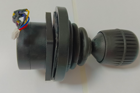 Que doivent vérifier les acheteurs avant de choisir un joystick PTZ pour le contrôle de caméras professionnelles ?