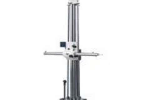 ما الذي يجب على المشترين إعطاؤه الأولوية عند مقارنة حلول القياس والتحكم والتشغيل الآلي للأجزاء المعقدة؟