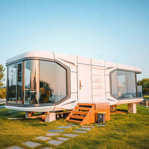 Capsule House