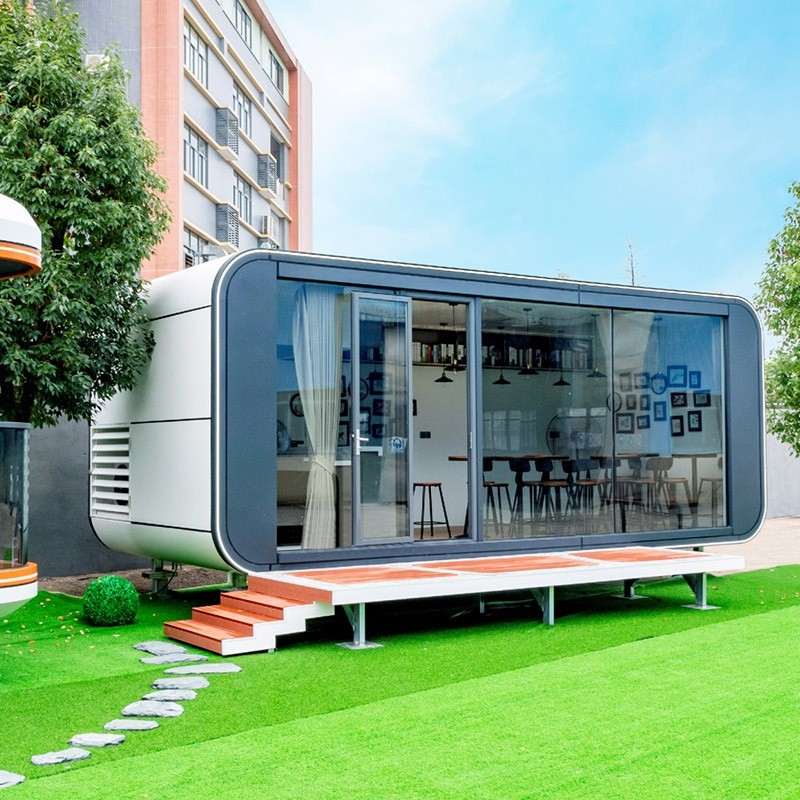 Миниатюрный домик Яблоко на открытом воздухе