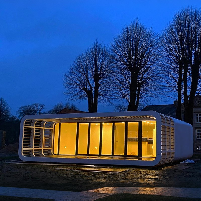 Летняя прохладная яблочная хижина