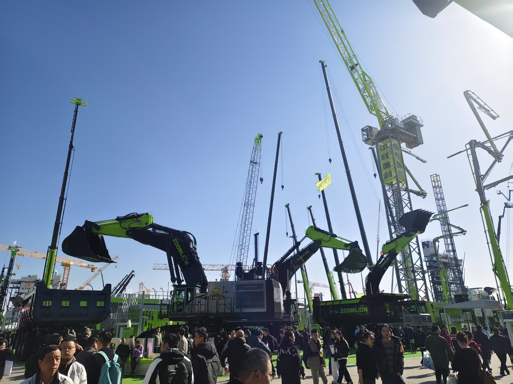 अक्टूबर 2025 में कैंटन मेले में भाग लेना