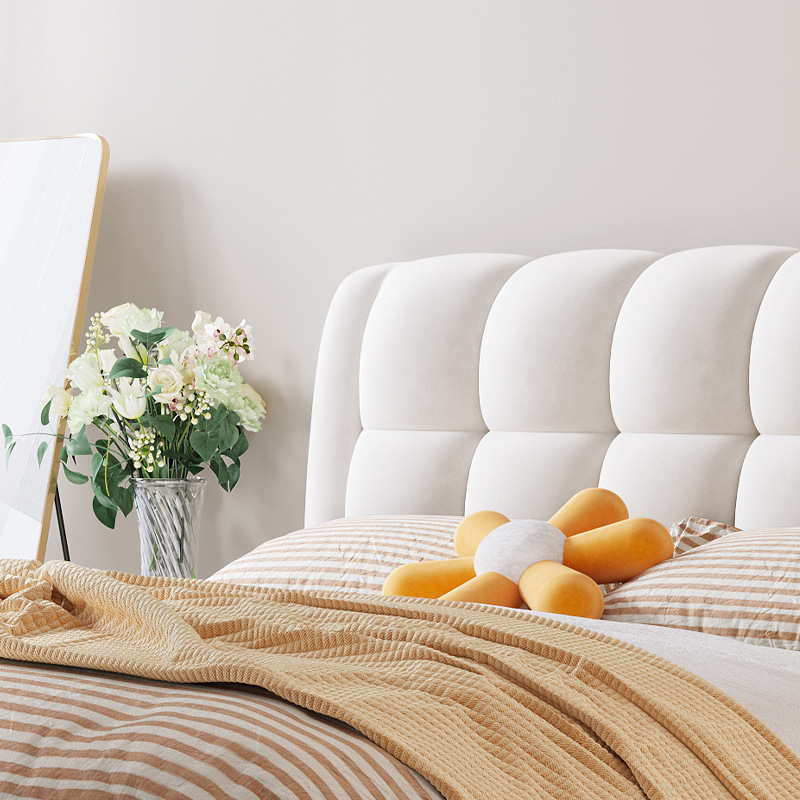 Paturi moderne moi, mobilier tapițat