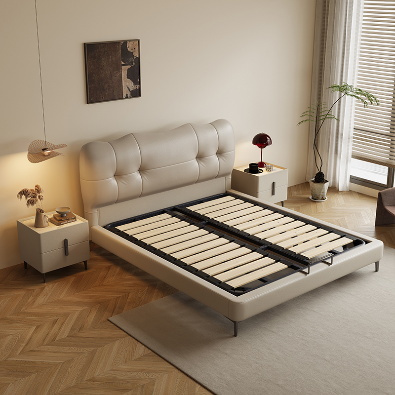 Set dormitor simplu cu pat tapițat King Size