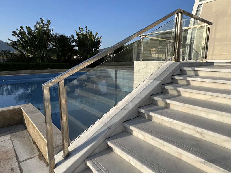 Clear toughened glass