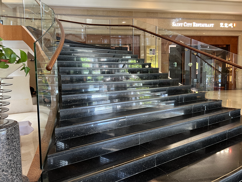 Clear toughened glass