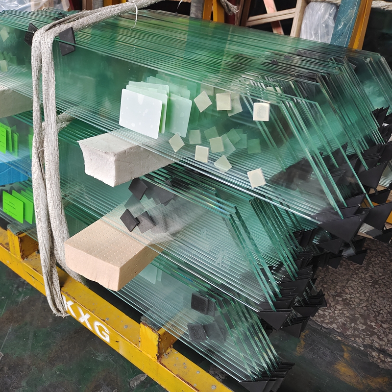 Irregular Shape Tempered Glass Balustrade and Partition