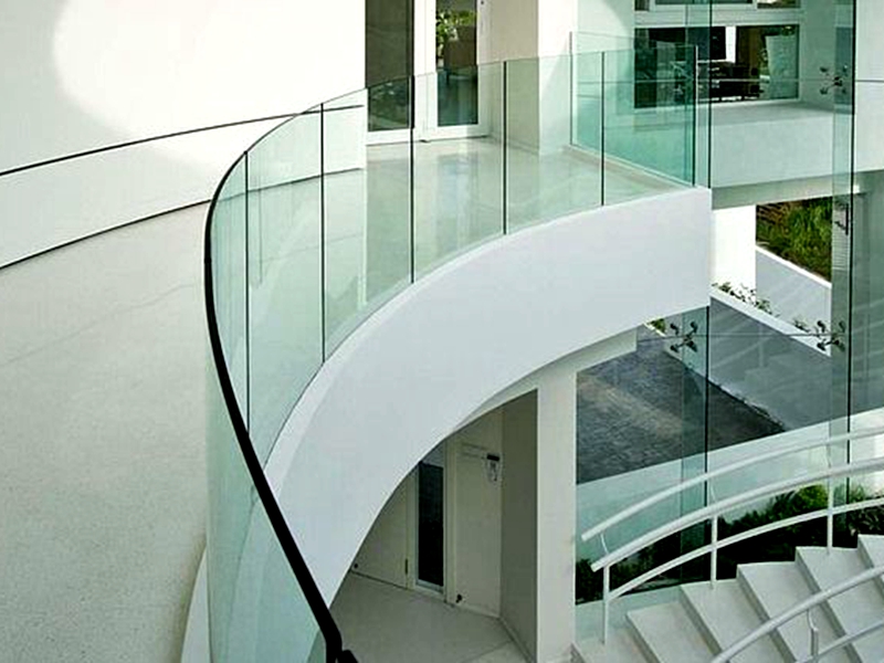 clear curved tempered glass railing