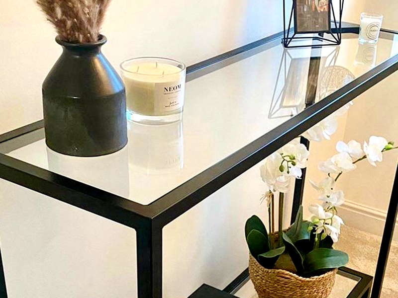 heat-strengthened glass desktop