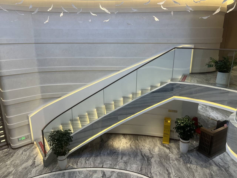 heat strengthened clear glass