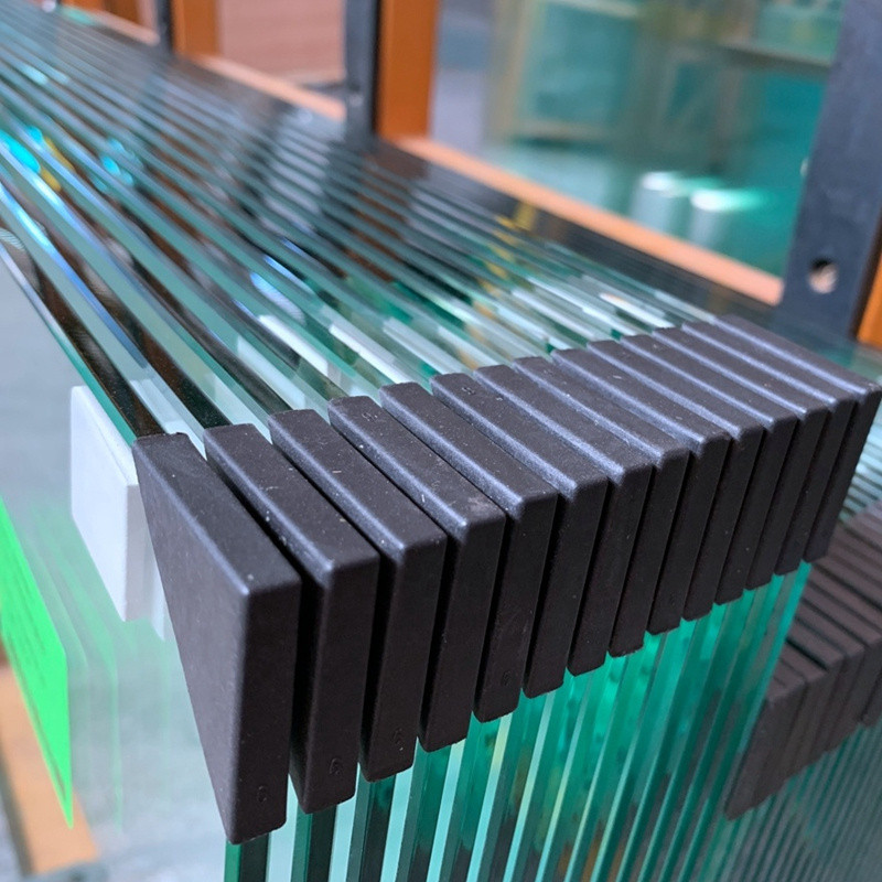 Breakage-Resistant Heat-Soaked Safety Glass Facade
