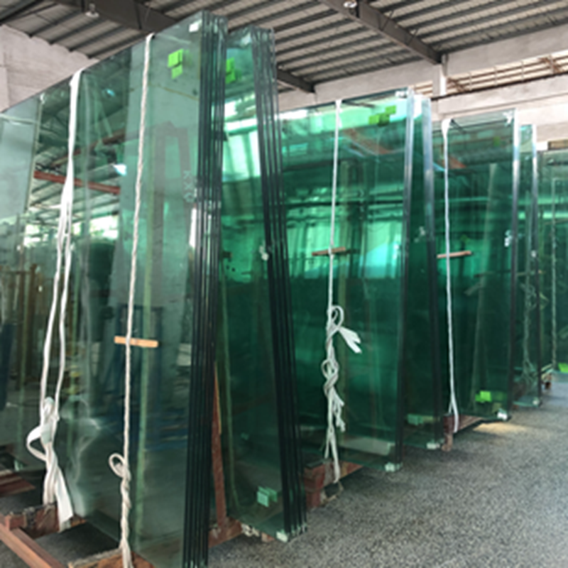 Heat-Treated Safety Glass for Skyscrapers