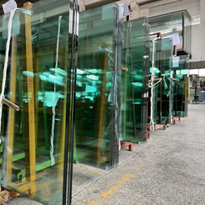 Heat-Treated Safety Glass for Skyscrapers