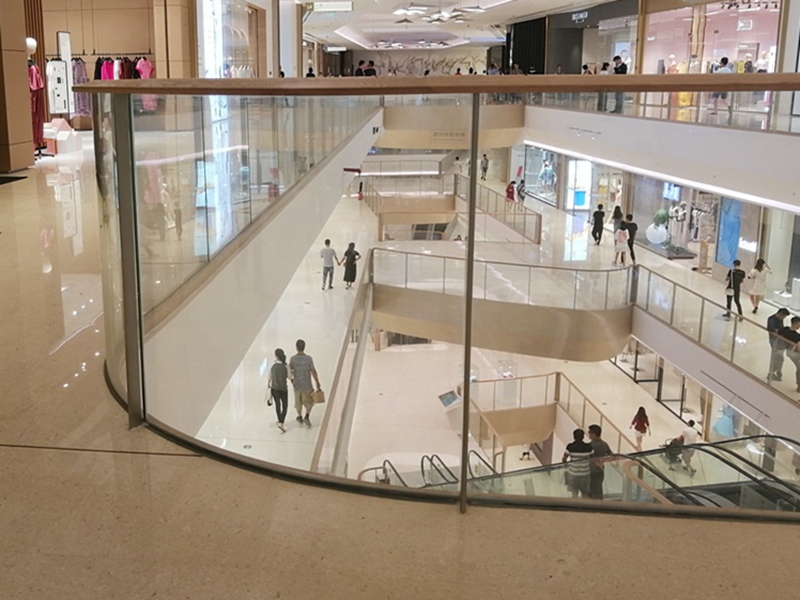 shatterproof curtain wall