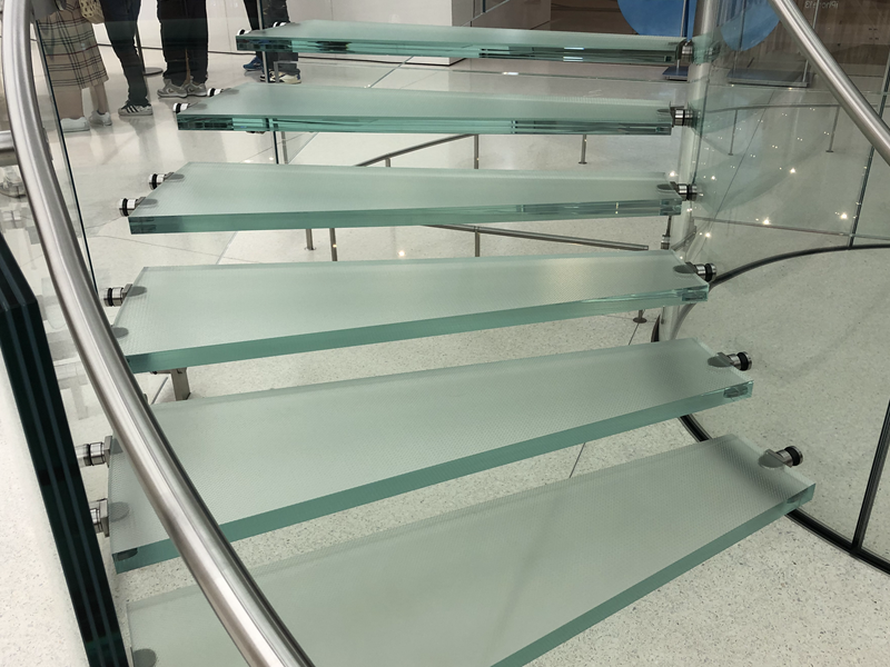 anti-slip PVB laminated glass stair pedal