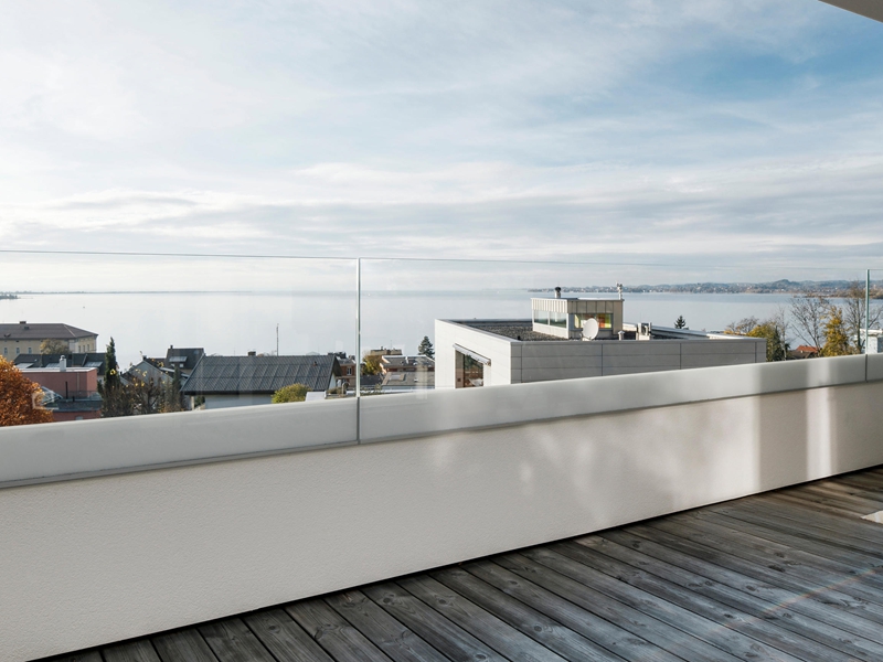 PVB laminated glass railing