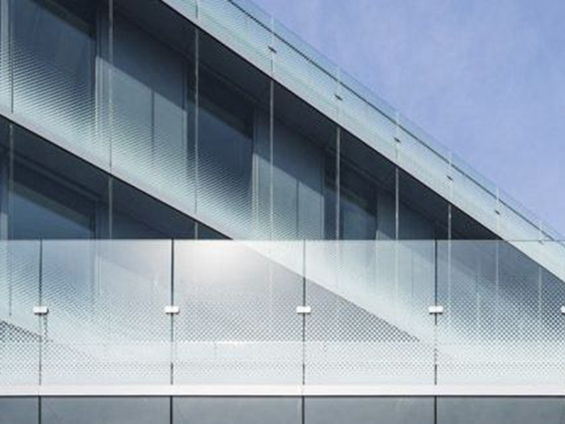 PET laminated glass