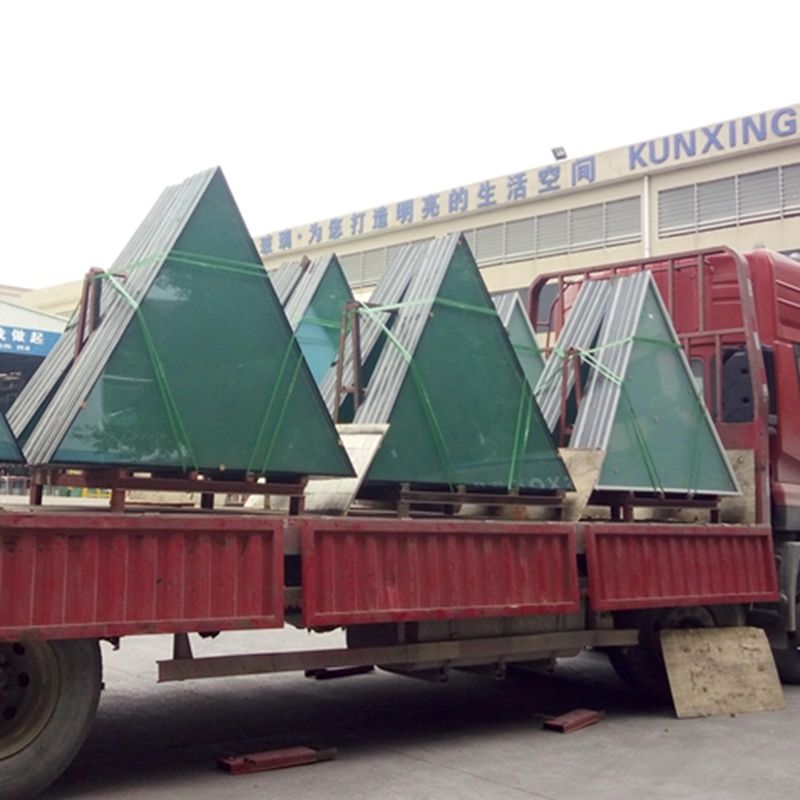 Laminated Insulated Triangle Glass Dome for Safety