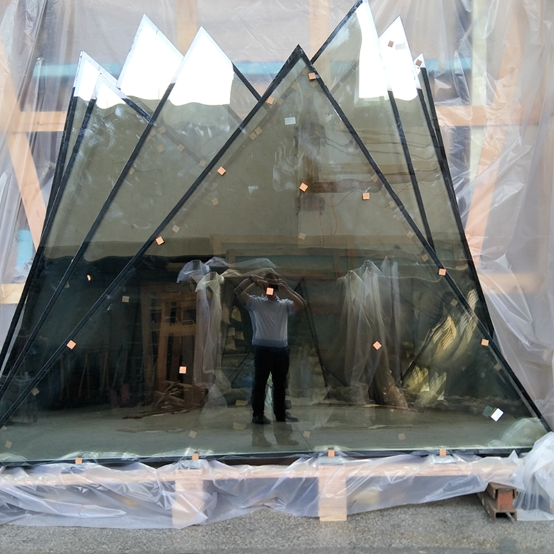 Laminated Insulated Triangle Glass Dome for Safety