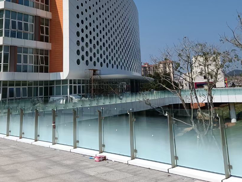 Printing glass