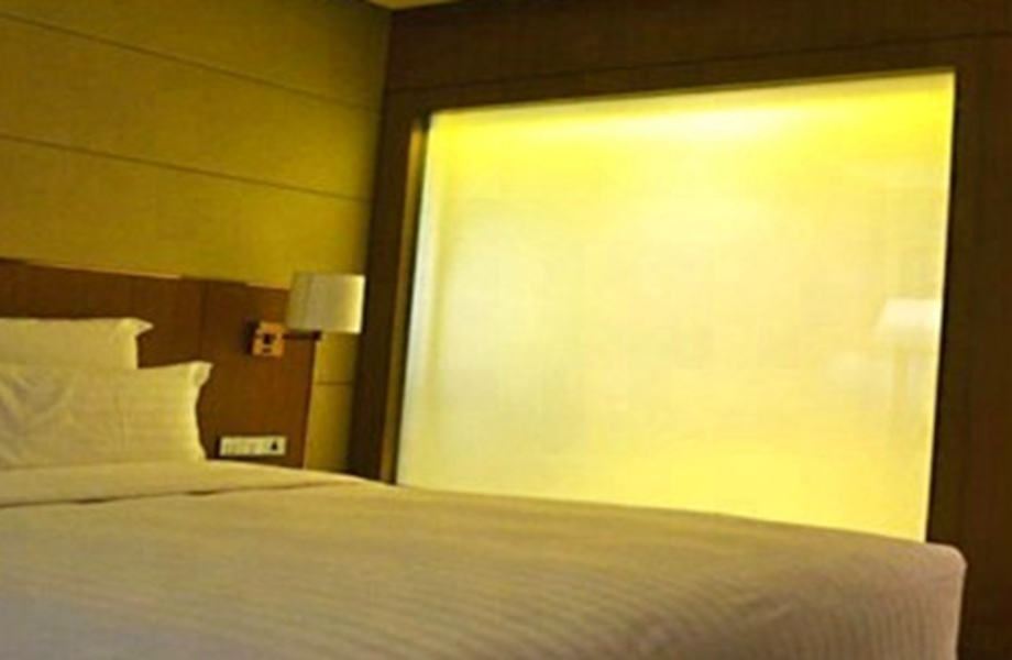 smart switchable glass partition
