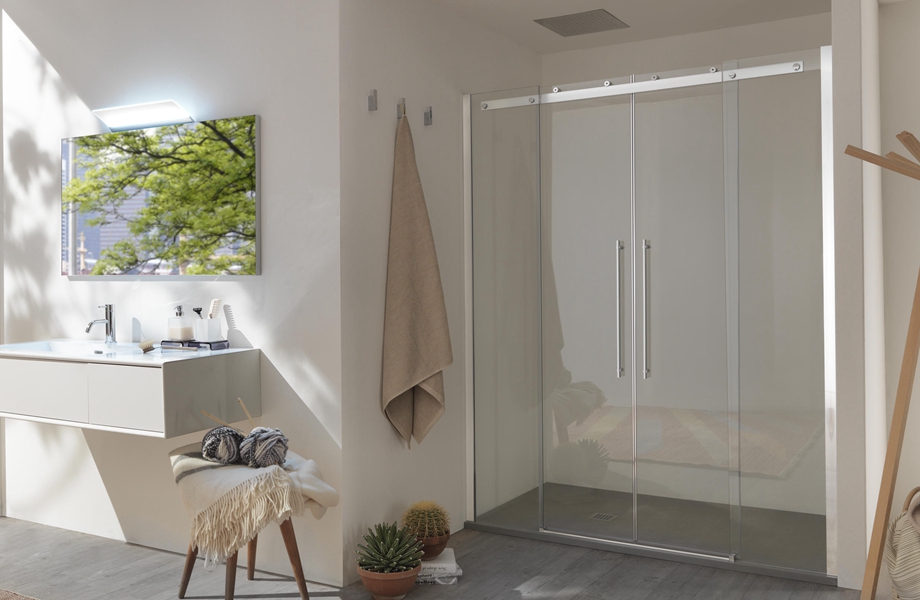 hotel shower room glass
