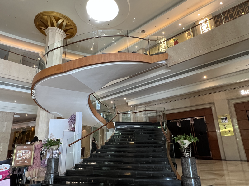 frameless tempered glass railing