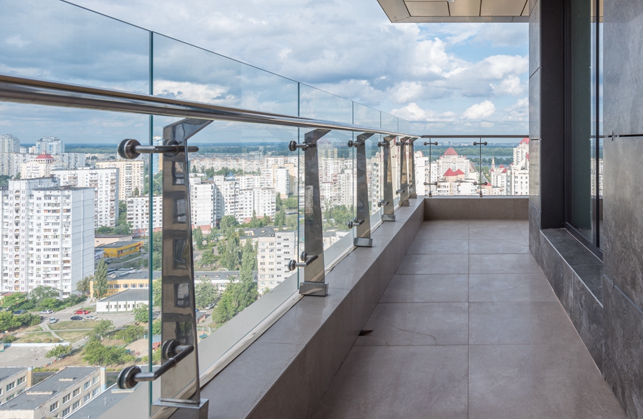 frameless tempered glass railing