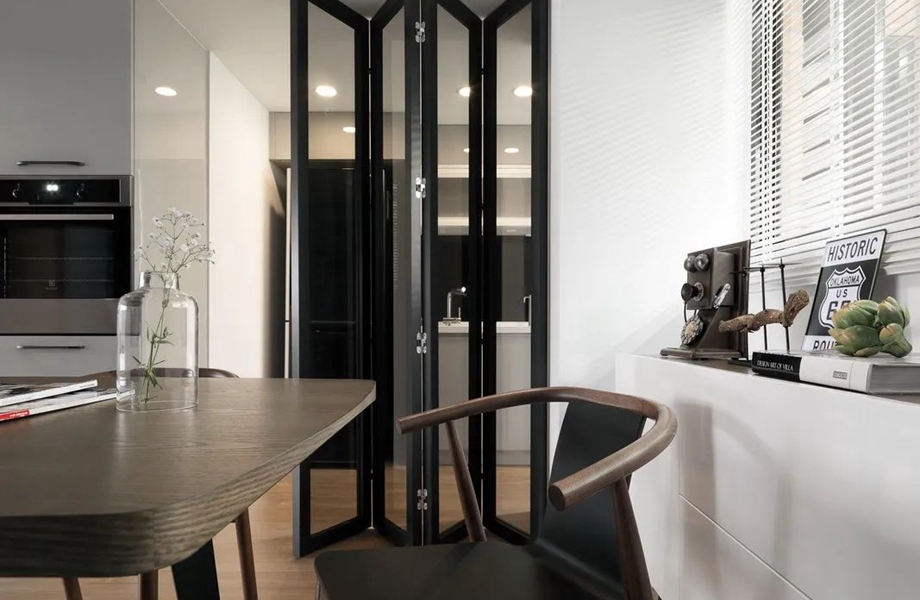 folding glass door