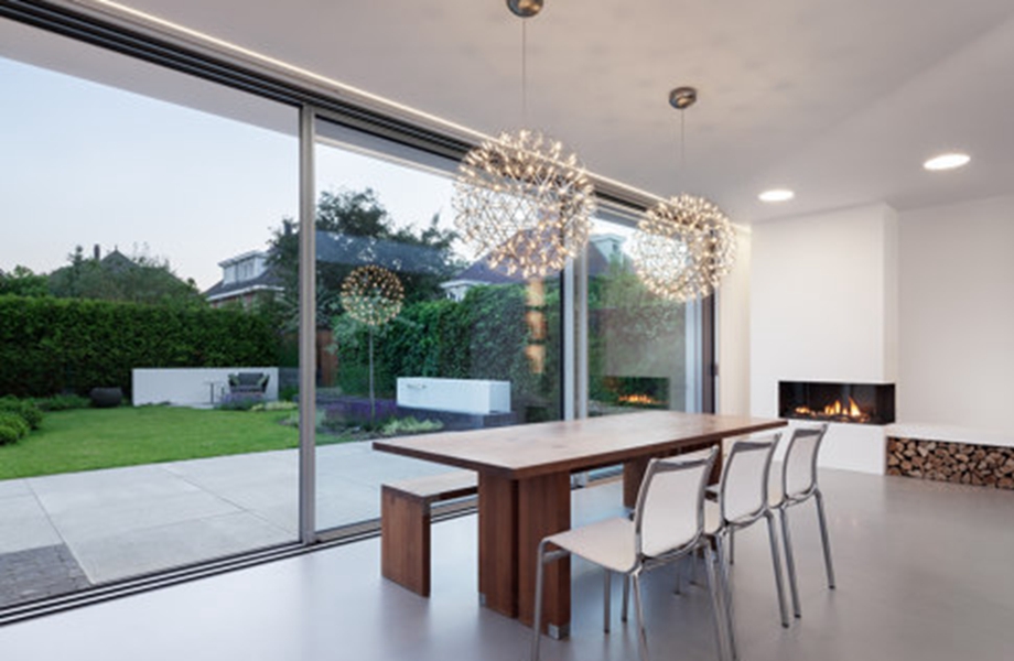 clear glass window