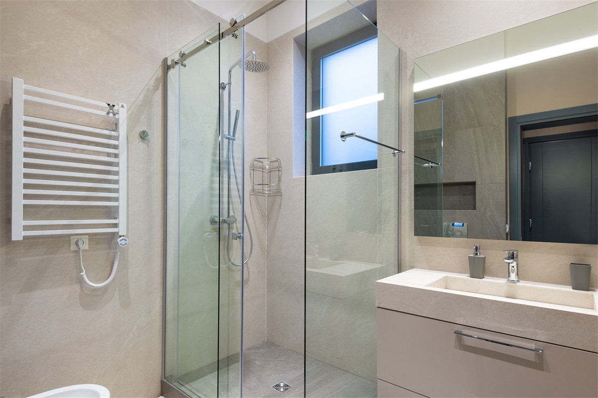 shower room tempered glass