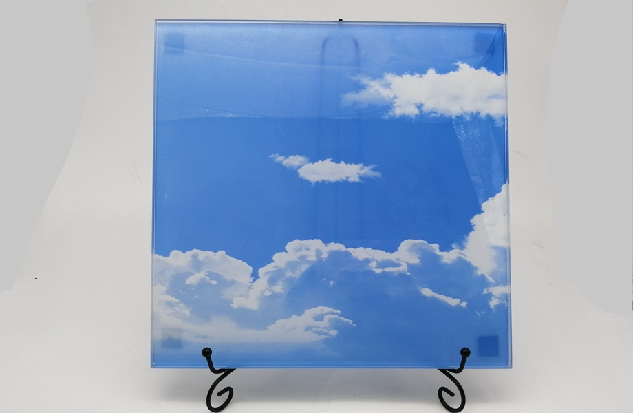 Types and features of decorative glass from KXG