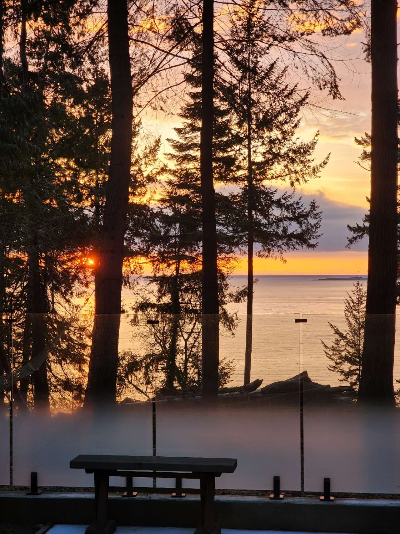 printing gradient effect glass guardrail