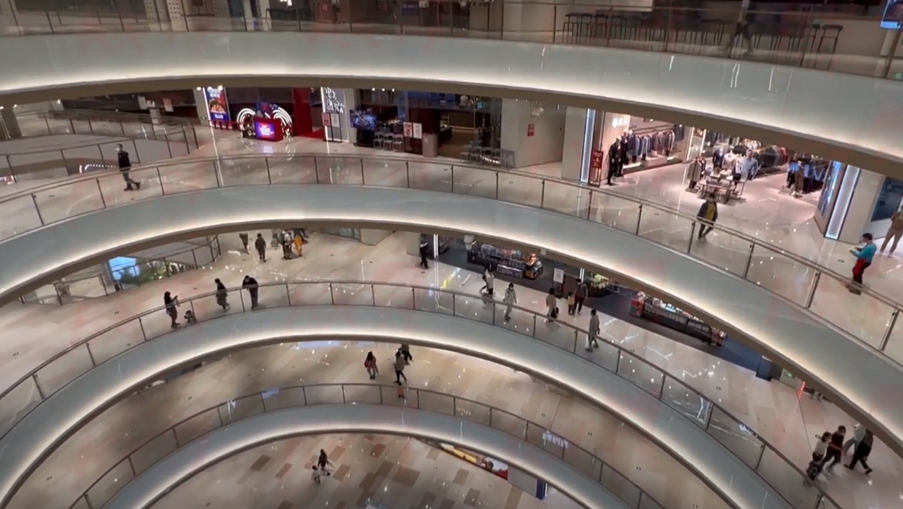 Kunxing Glass ---- Curved Fence Glass In Shopping Mall-