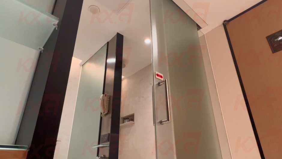 Kunxing Salamin ---- Banyo Sliding Door Salamin
