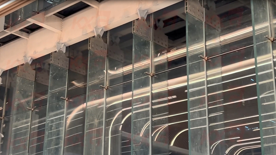 Kunxing Glass ---- Mall Glass Ribs