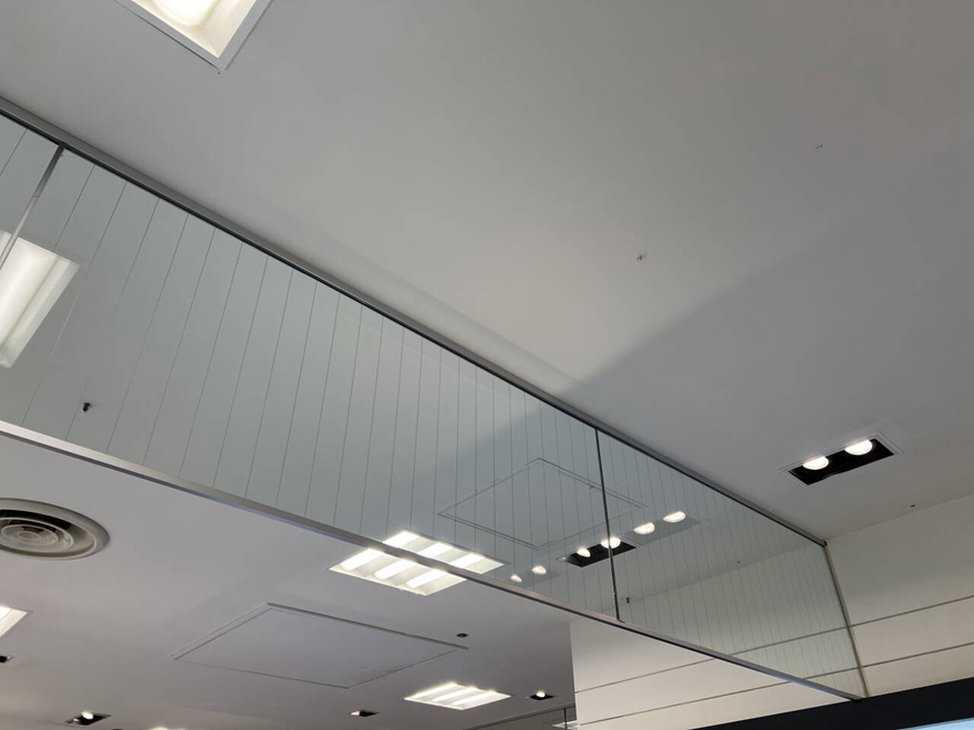 Glass railing system