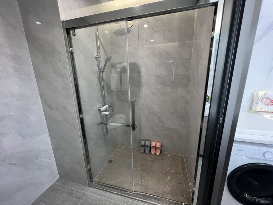 sliding bathroom door