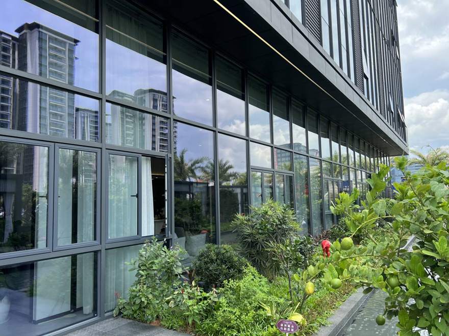 Unitized Glass Curtain Wall