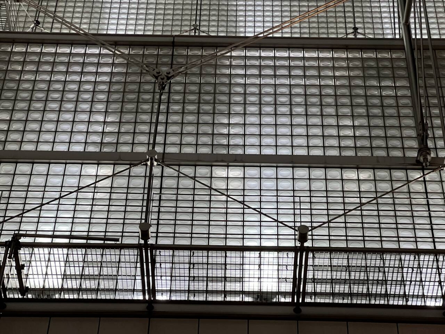 Curtain glass facade