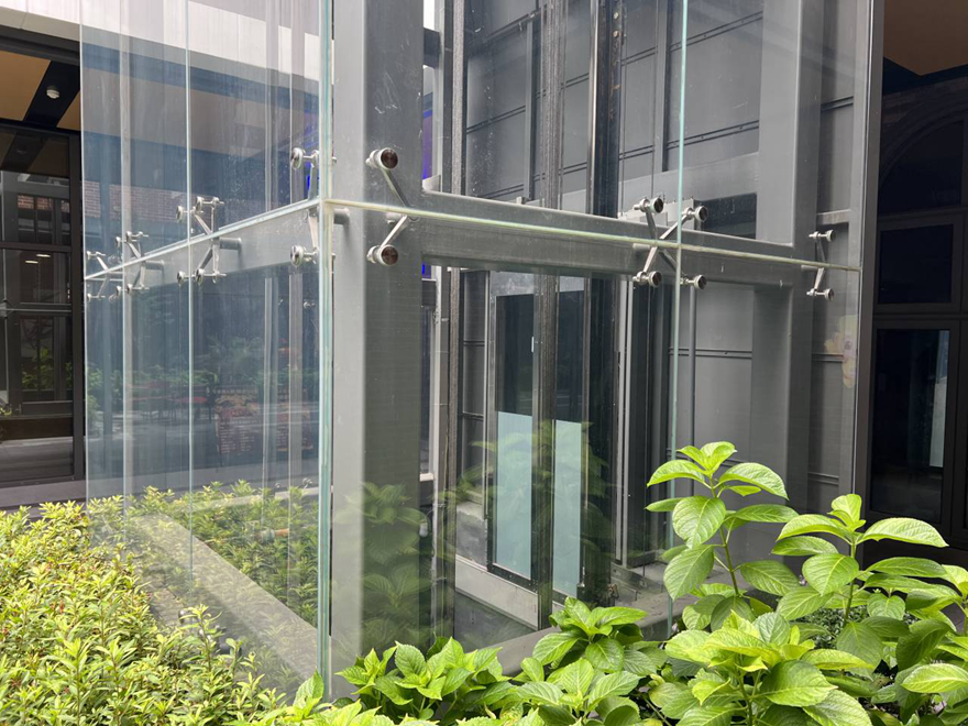 Elevator Glass Facade
